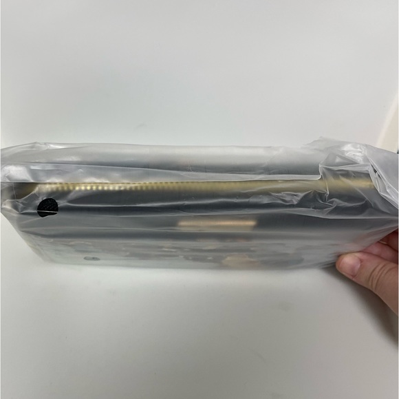 **NIB New In Box** Zip-Around Wristlet/Wallet•RFID blocker organizer - Picture 5 of 16